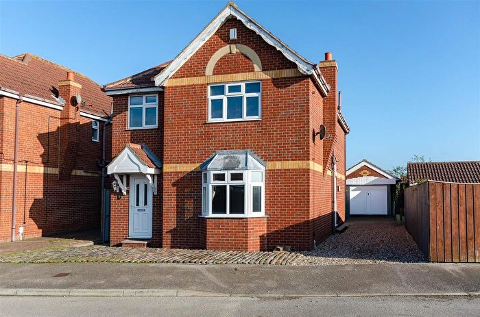 4 Bedroom Detached House For Sale In Meadow Drive, Burstwick, Hull, HU12
