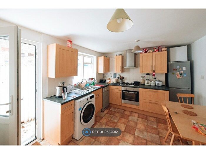 5 Bedroom Terraced House To Rent In Trafalgar Street, London, SE17