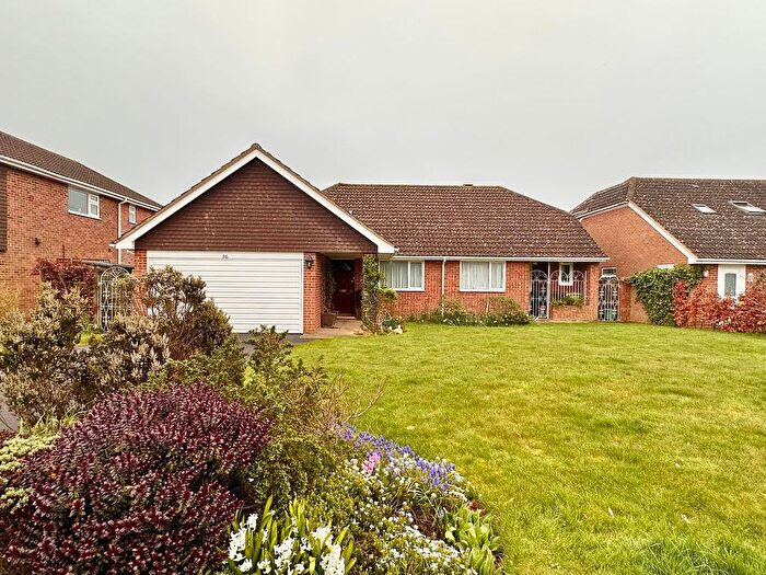 3 Bedroom Bungalow For Sale In Thorne Crescent, Bexhill-On-Sea, TN39