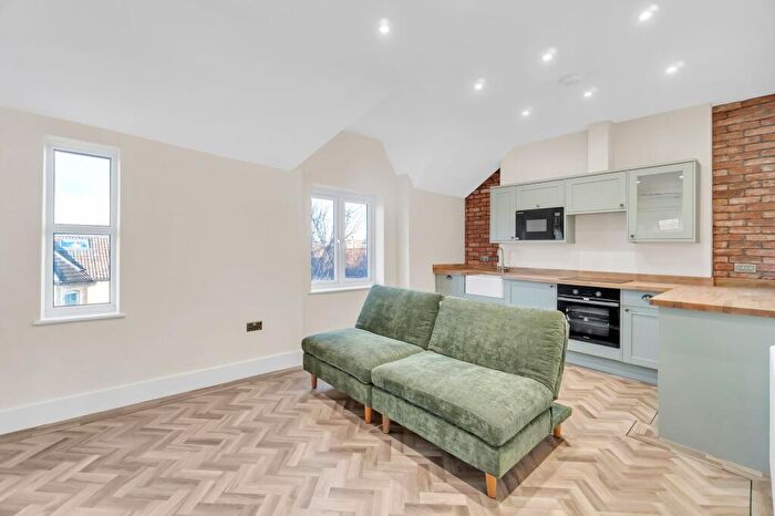 2 Bedroom Flat To Rent In Belmont Road, St. Andrews, BS6