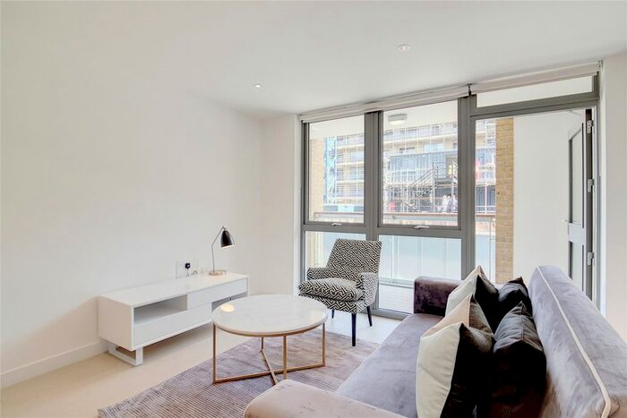 1 Bedroom Flat To Rent In Packington Square, London, N1