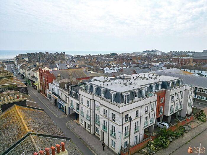 2 Bedroom Apartment To Rent In Crescent Road, Regency Apartments, BN11