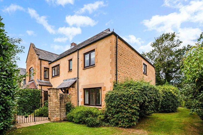 2 Bedroom Flat For Sale In Bowling Green Court, Hospital Road, Moreton-in-Marsh, Gloucestershire, GL56