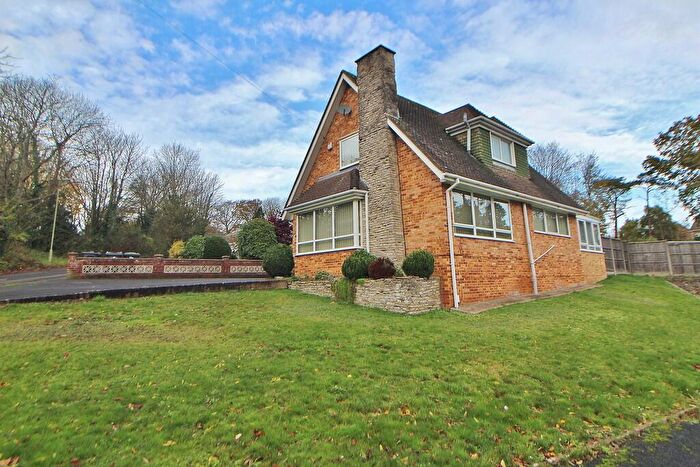 3 Bedroom Detached House For Sale In Hulbert Road, Waterlooville, PO7