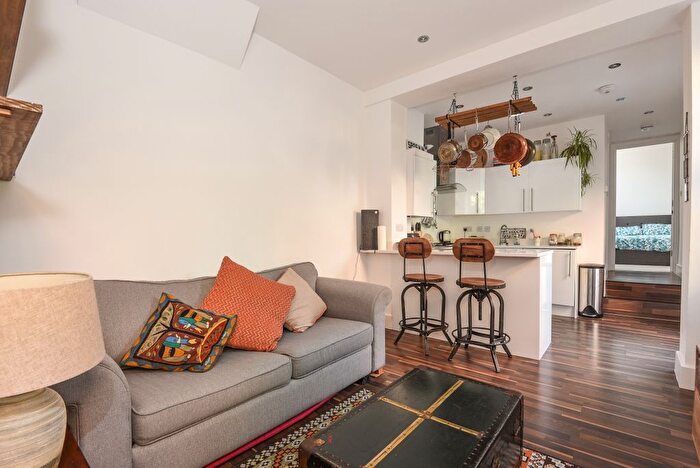 1 Bedroom Flat To Rent In Lee High Road, Lee, London, SE13