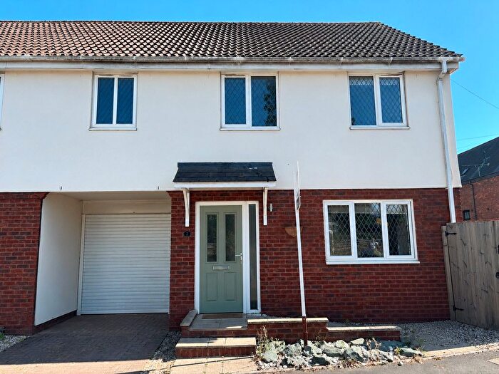 4 Bedroom Semi Detached House For Sale In Grasslands Drive, Exeter, Devon, EX1