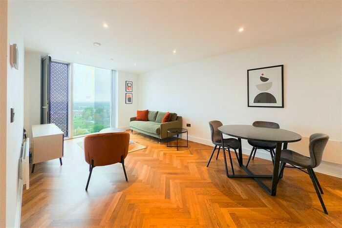 2 Bedroom Apartment To Rent In East Tower, Deansgate Square, M15