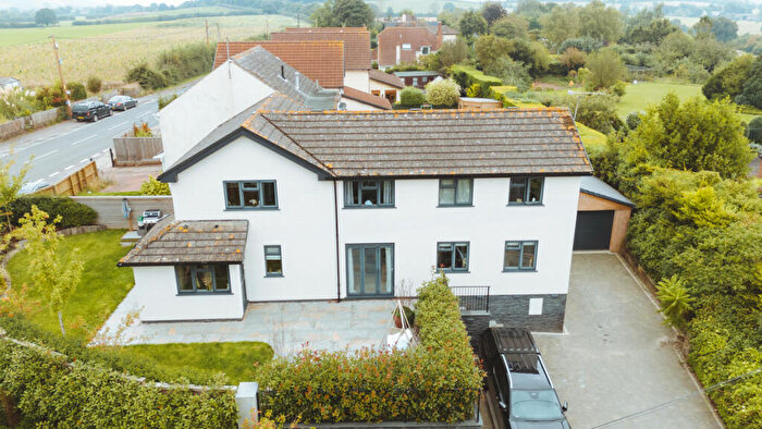 4 Bedroom Detached House For Sale In Rewe, Devon, EX5