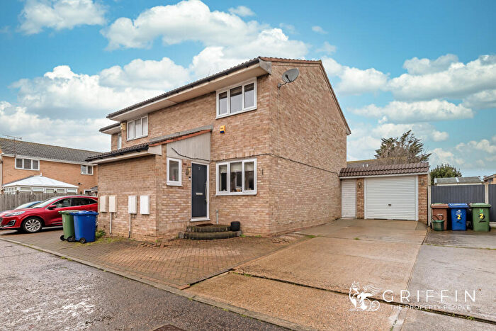 2 Bedroom Semi-Detached House For Sale In Sundew Court, Grays, RM17