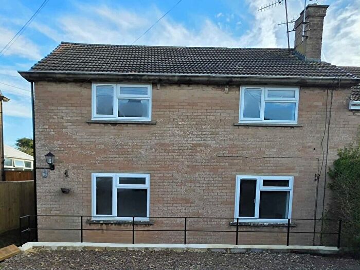 3 Bedroom Semi-Detached House To Rent In Cotswold Road, Stroud, GL5