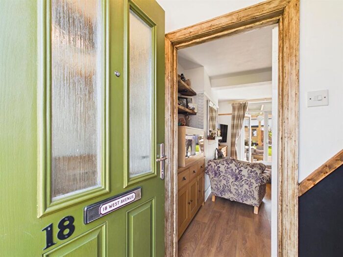 3 Bedroom Terraced House For Sale In West Avenue, Burton Latimer, NN15