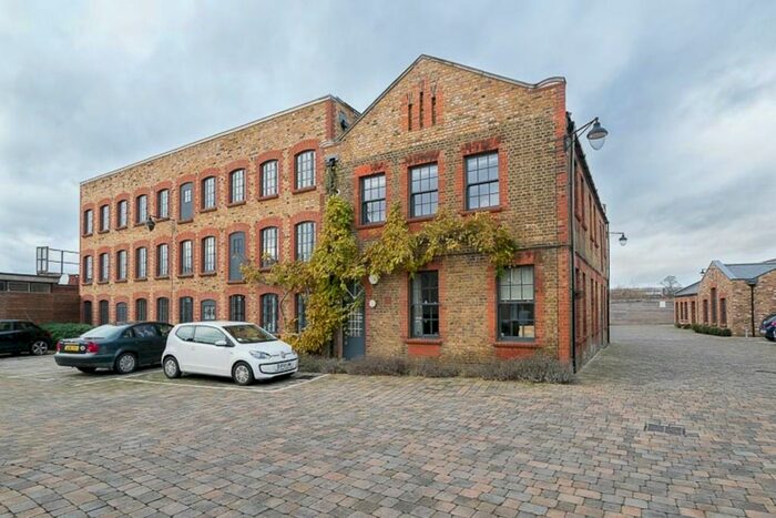 1 Bedroom Flat For Sale In Athelstan Place, Twickenham, TW2