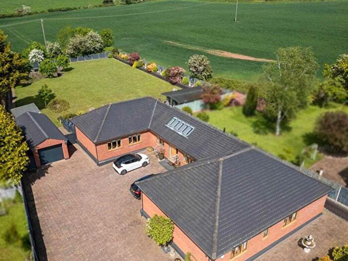 4 Bedroom Bungalow For Sale In Knowle Hill, Hurley, CV9