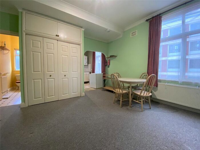 Studio To Rent In Fairfield Avenue, Staines-Upon-Thames, Surrey, TW18
