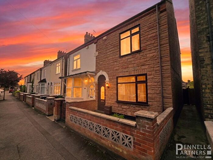 3 Bedroom Property For Sale In Queens Walk, Peterborough, PE2