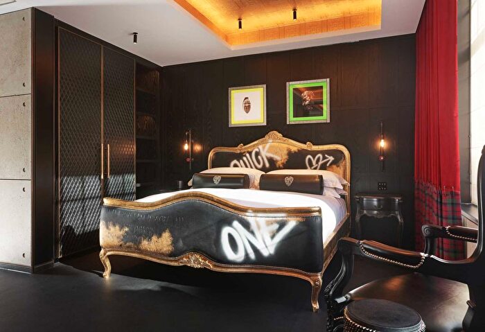 1 Bedroom Flat To Rent In Denmark Place, Soho, WC2H