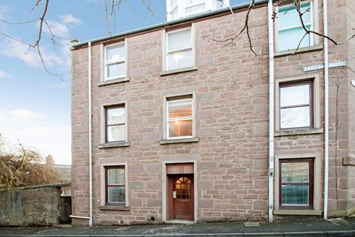 2 Bedroom Flat To Rent In Eassons Angle, West End, Dundee, DD2