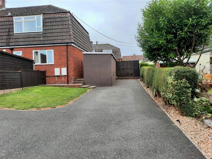 2 Bedroom Flat To Rent In Stringfellow Crescent, Chard, Somerset, TA20