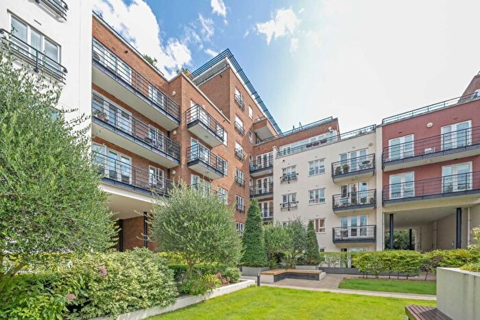 2 Bedroom Flat For Sale In Royal Quarter, Kingston Upon Thames, KT2