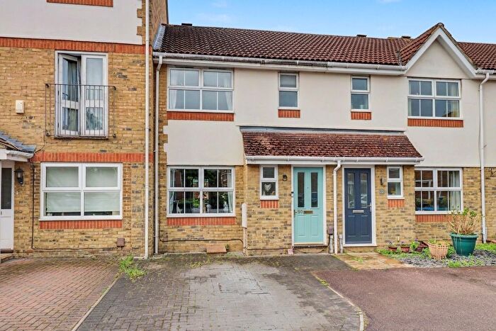 3 Bedroom Terraced House For Sale In Danesfield Close, Walton-On-Thames, KT12