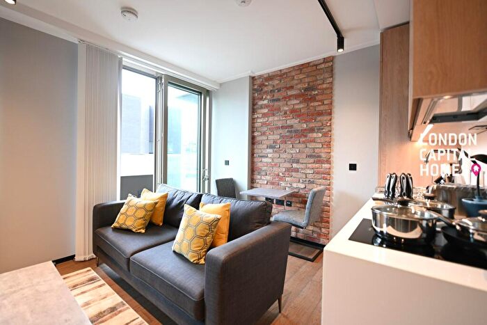 Apartment To Rent In Stage Apartments, Hewett Street, London, EC2A