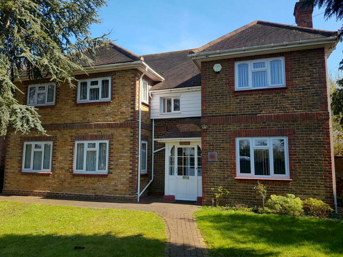 5 Bedroom House To Rent In Oakley Road, Bromley, BR2