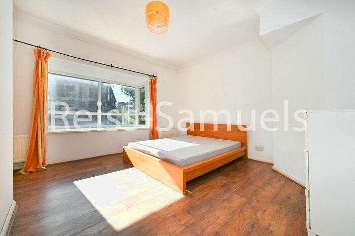 5 Bedroom Semi-Detached House To Rent In Ironmongers Place, Isle Of Dogs, Canary Wharf, London, E14