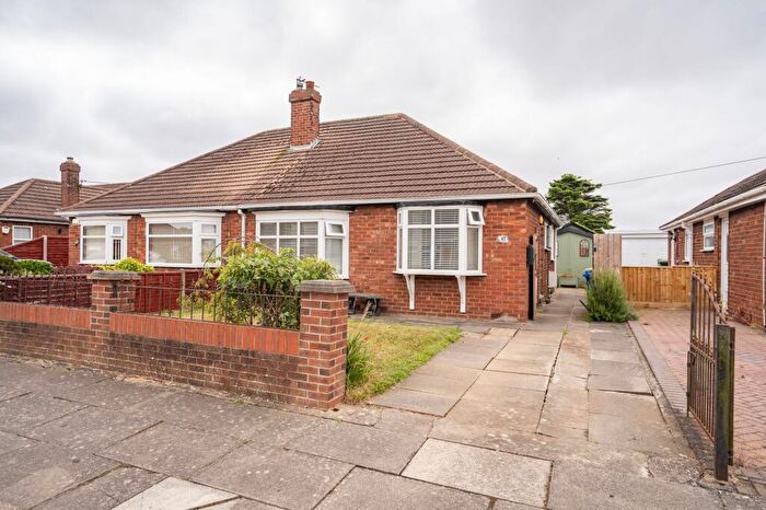 2 Bedroom Semi-Detached Bungalow For Sale In The Ridgeway, Grimsby, DN34