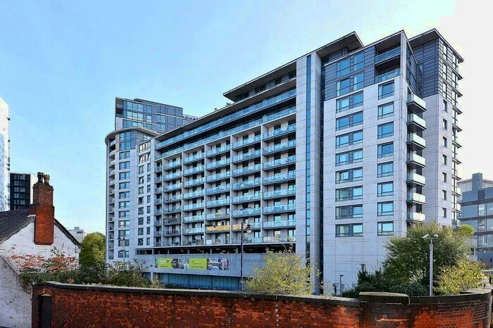 2 Bedroom Flat To Rent In Centenary Plaza, Holliday Street, Birmingham, B1