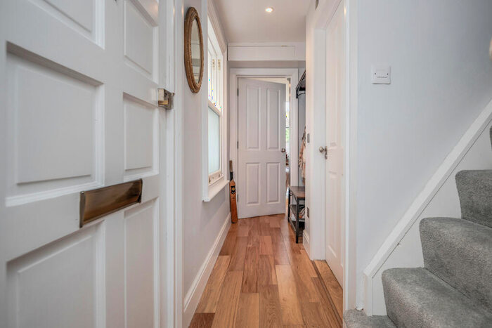 3 Bedroom Terraced House For Sale In Cliffe Road, South Croydon, CR2