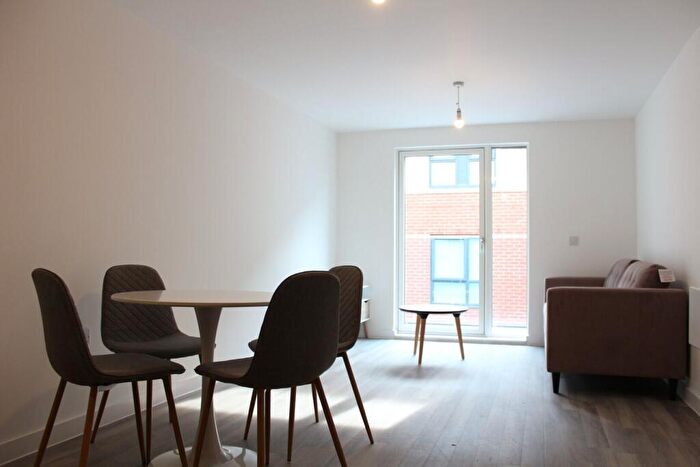 2 Bedroom Apartment To Rent In Halo House, Simpson Street, Manchester, M4
