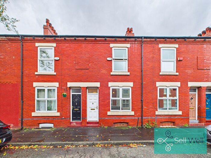 2 Bedroom Terraced House For Sale In Jones Street, Salford, M6