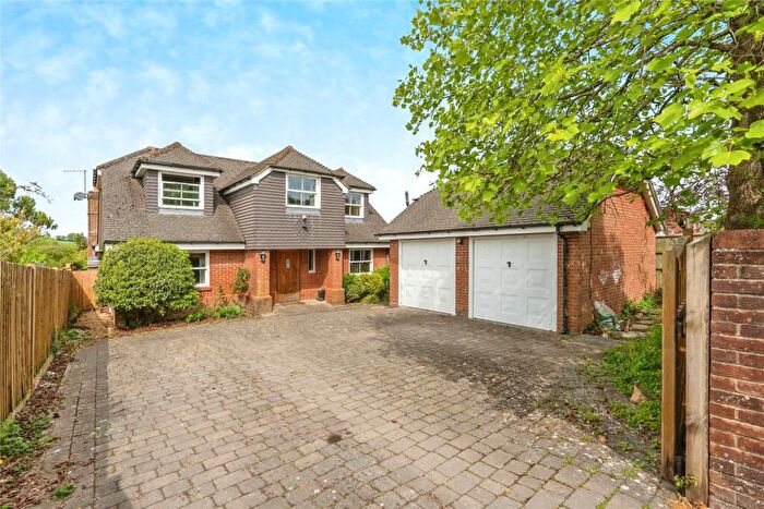 5 Bedroom Detached House For Sale In Sunderton Lane, Clanfield, Waterlooville, Hampshire, PO8