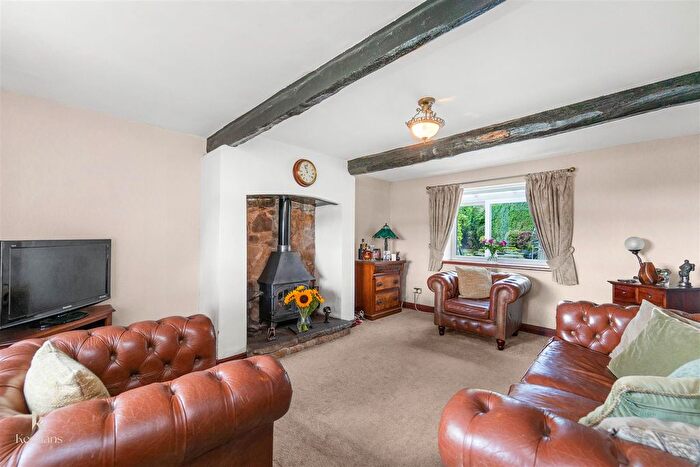 3 Bedroom Cottage For Sale In Pleckgate Road, Blackburn, BB1