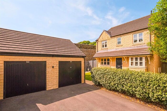 5 Bedroom Detached House For Sale In Black Rock Court, Linthwaite, Huddersfield, HD7