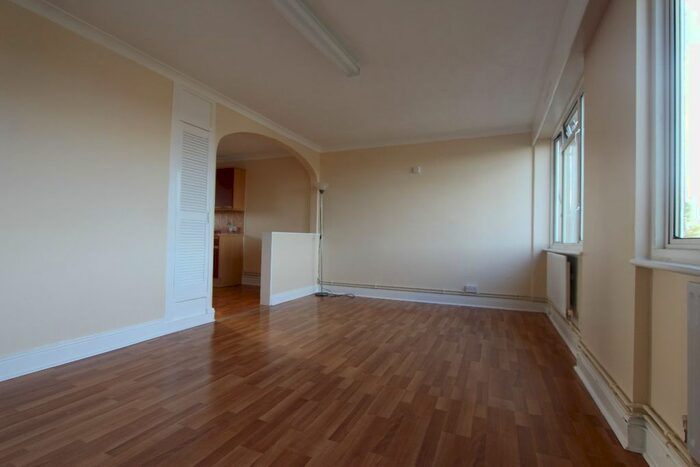 2 Bedroom Flat To Rent In Ordnance Road, Enfield, EN3