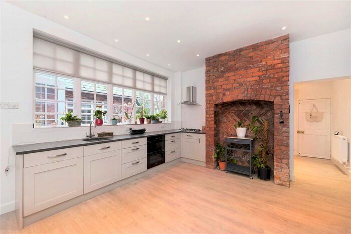 4 Bedroom Detached House To Rent In Tempest Road, Alderley Edge, Cheshire SK9