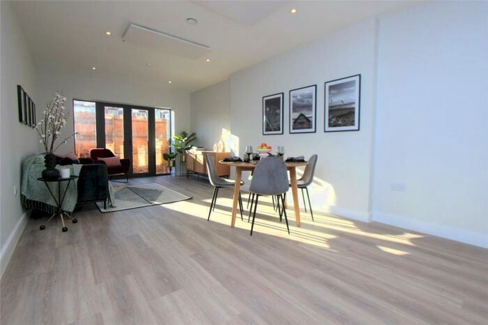 1 Bedroom Apartment To Rent In London Road, Hadleigh, Benfleet, SS7