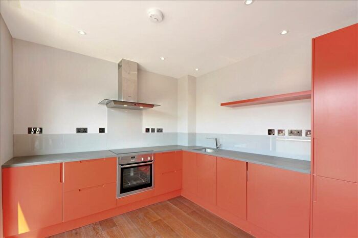 1 Bedroom Apartment For Sale In Shoreditch High Street, Shoreditch, E1