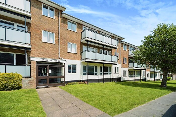 1 Bedroom Flat For Sale In Lustrells Vale, Saltdean, Brighton, BN2
