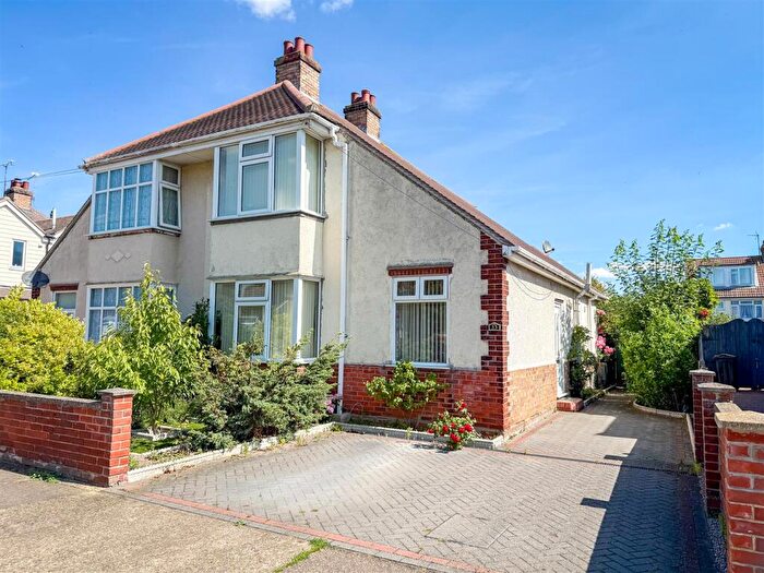 3 Bedroom Semi Detached House For Sale In Thornbury Road, Clacton-On-Sea, Essex, CO15