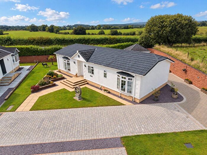3 Bedroom Park Home For Sale In Johnstonebridge, Lockerbie, Dumfries And Galloway, DG11