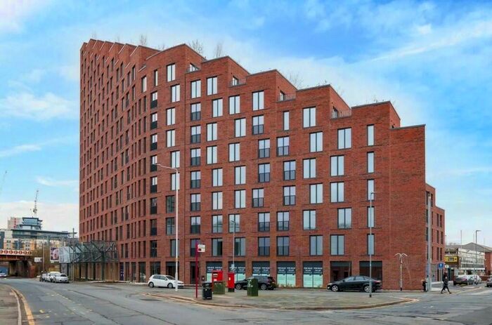 2 Bedroom Apartment To Rent In Springwell Road, Leeds, West Yorkshire, LS12