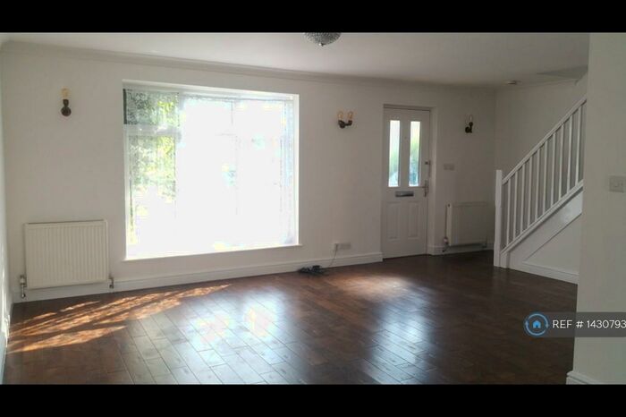 3 Bedroom Semi-Detached House To Rent In Harvey Gardens, Loughton, IG10