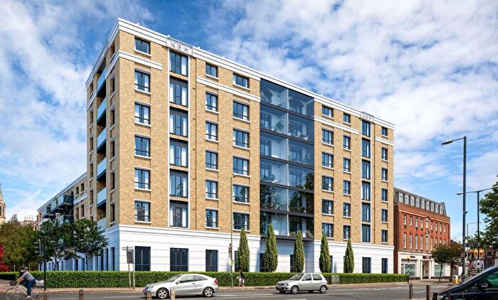 1 Bedroom Apartment For Sale In Church Grove, Hampton Wick, KT1