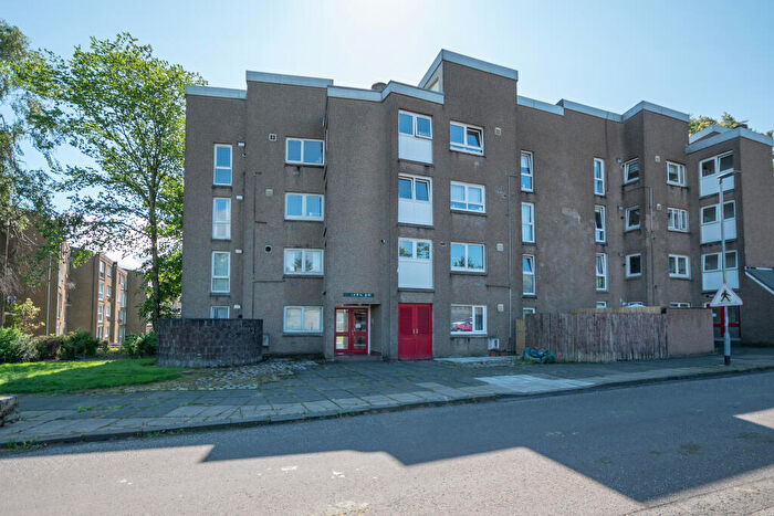 2 Bedroom Flat For Sale In Ivanhoe Road, Greenfaulds, Cumbernauld, North Lanarkshire, G67