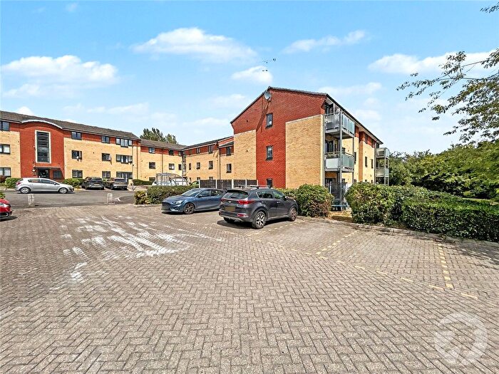3 Bedroom Flat For Sale In Frognal Place, Sidcup, DA14