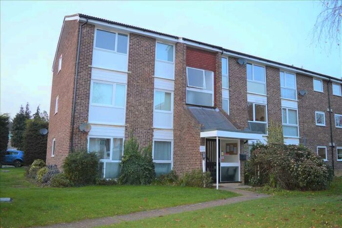 2 Bedroom Apartment To Rent In Cornflower Drive, Chelmsford, CM1