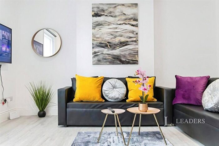 Flat To Rent In St. Georges Road, Brighton, East Sussex, BN2