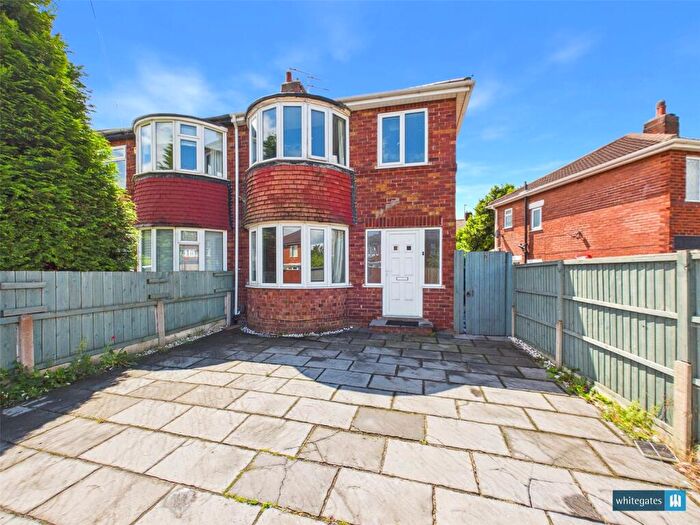 3 Bedroom Semi-Detached House To Rent In Harrowden Road, Doncaster, South Yorkshire, DN2